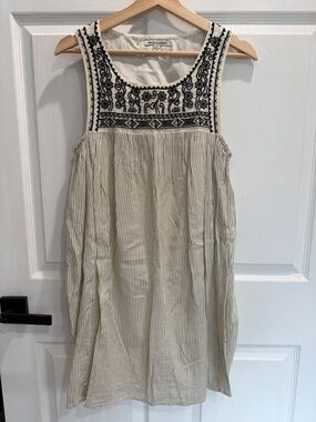 American Eagle Outfitters Ivory Tank with Black Embroidered Yoke